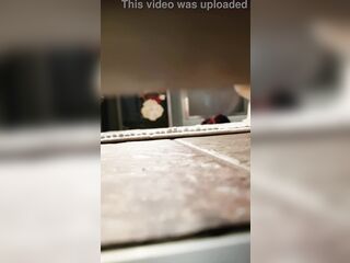Wife showerhead jilling