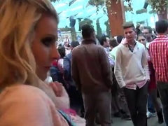 Close up MiLF getting it in the ass