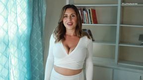 Step-Mom's Jiggly Boobs