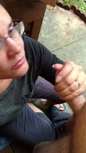 Quick front porch blowjob and cum swallow...