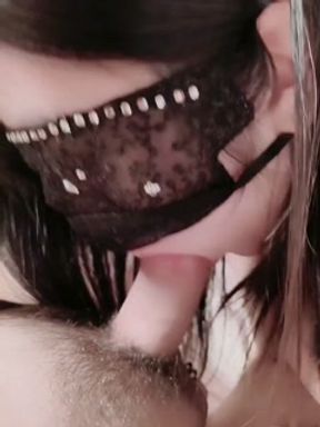 The horny girl is eating my big cock, it's like eating ice cream.