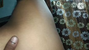 Desi aunty bowlojab doing