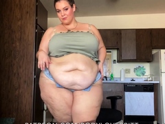 Fat BBW Ex GF masturbating and Squirting with Magic Wand