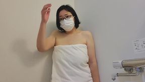 Married Woman Masturbating in the Bath