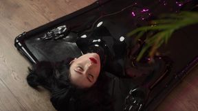 Goddess in a vacbed (1080p)