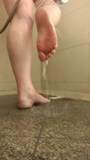 Peek Inside My Hotel Shower