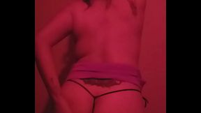 Sacando la lengua pido una ricasvergas para mamarla