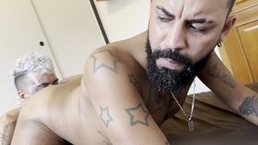 comendo meu amigo depois do treino