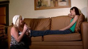 2 girls foot love (mp4)