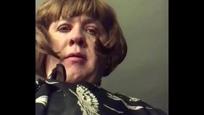 Karenbabes flashes her pussy by the roadside