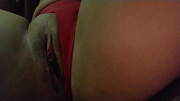 Me masturbe en las piernas de mi jardinero