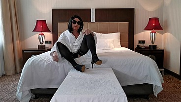 Michelle Ernandes Slutty Live WEB Show from Guangzhou