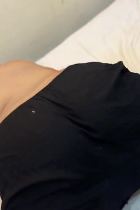 A Naked Arab Secretary with a Big Ass Gets Very Hot in Her Boss's Bed and Wants Anal Sex