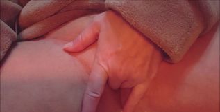 Wank with me fingering and rubbing off today in the bathroom