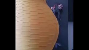 HERMOSA MUJER TODA UNA DAMA, ELEGANTE Y SENSUAL.