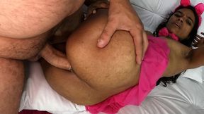 pov de pascoa com a morena ninfeta carioca levando uma gozada dentro apos anal