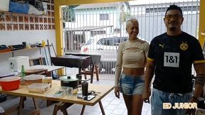visinha chega tarde no churrasco e so acha linguica