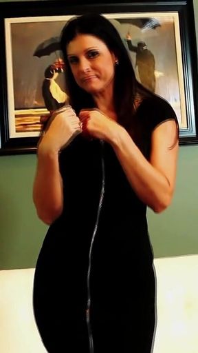 Horny MILF India Summer Gets Her Pussy Fucked and Face Covered in Cum