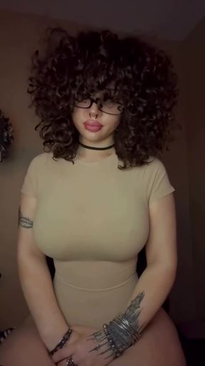 Curvy solo babe sits for fans on OnlyFans