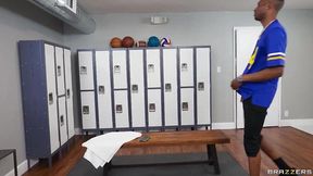 Nerdy Babe's Locker Room Blowbang Abigaiil Morris / Brazzers