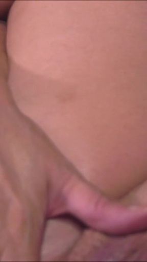 Close up Pussy Pumping & Squirting