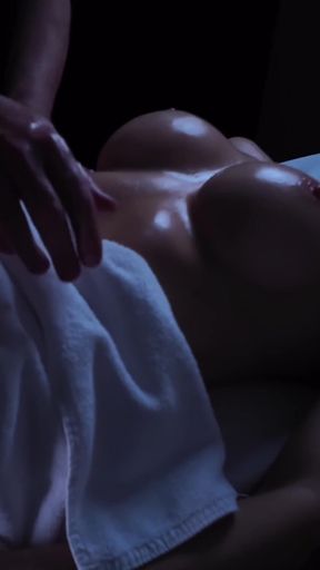 Happy Ending Massage for Horny MILF with Fit Body and Big Tits!