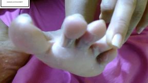 Brig_Sexi_Hot Takes Close Up Feet and Soles