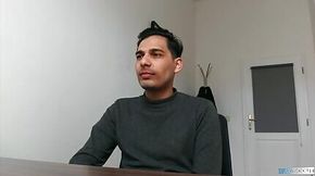 Straight stud Takes A large dong bare In Order To Take That Job