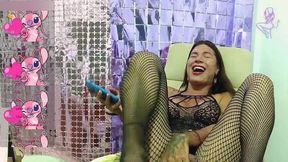 ts angelique monroe - what i do between the sexy scenes during a webcam show.