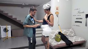 puta consigue cliente en la calle