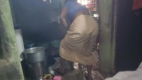 Hot women in bathroom show his body