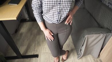 Her tight trousers made her cameltoe bulge in secretarial teasing