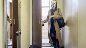 Friday the 13th Nightmare – Masked Surprise, Stinky Socks & Tickling Terror [4k]