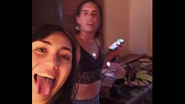 Con mi amiga trans lista para putear