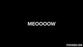 Robbin Banx In Cat Stepmom