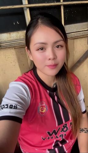Malaysian Indonesian Wet pussy Masturbating Dildo