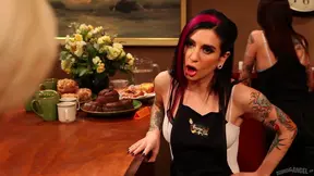 Horny Dude Takes His Babe Missionary Style Right Outdoors Under Open Sky