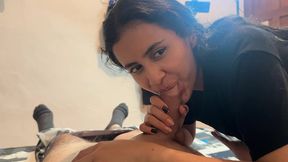 jovencita colegiala me da una mamada y se traga toda la leche