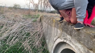 OUTDOOR PEE-Instagram: ClaudiaMacc7