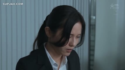 Married Secretary, Sweat And Kissing In The President's Office Creampie Sex Adult Beauty, Mature Body... All Of It Is Exclusively Available To Secretary Ayaka Muto