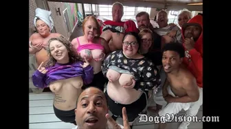 Foxy Kitty and Lola BootyLuv in Poolside Threesome with Squirting Anal Action