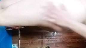 Hot chick jacking off