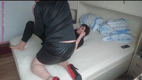 heisses milf date in strumpfhose 1 ** ausziehen - lecken - fummeln **