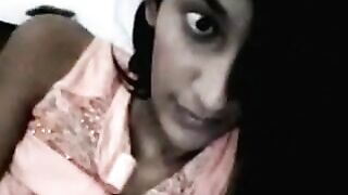 Desi hot college girl Avantika on cam