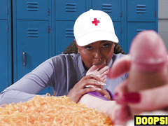 Big dick injured tranny fucks ebony nurse and shemale cheerleader