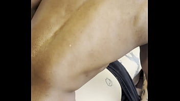 Neg&atilde_o me fodeu gostoso enquanto o corninho s&oacute_ filmava
