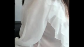 Cochonne avec mon Plug en verreV&ecirc_tue de blanc, une allure d'_ange, je fais ma ...