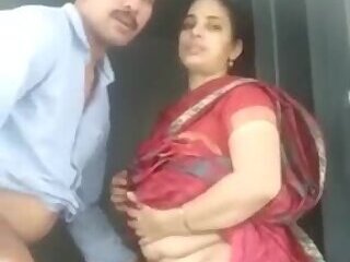 Meture Mom Desi