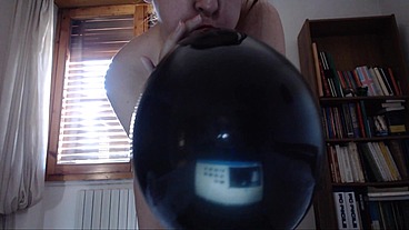 Silk, Latex & Drops of Pleasure Nicoletta’s Wet & Balloon Mega-Compilation 4K
