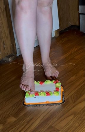 Angry Goddess Cake Smash